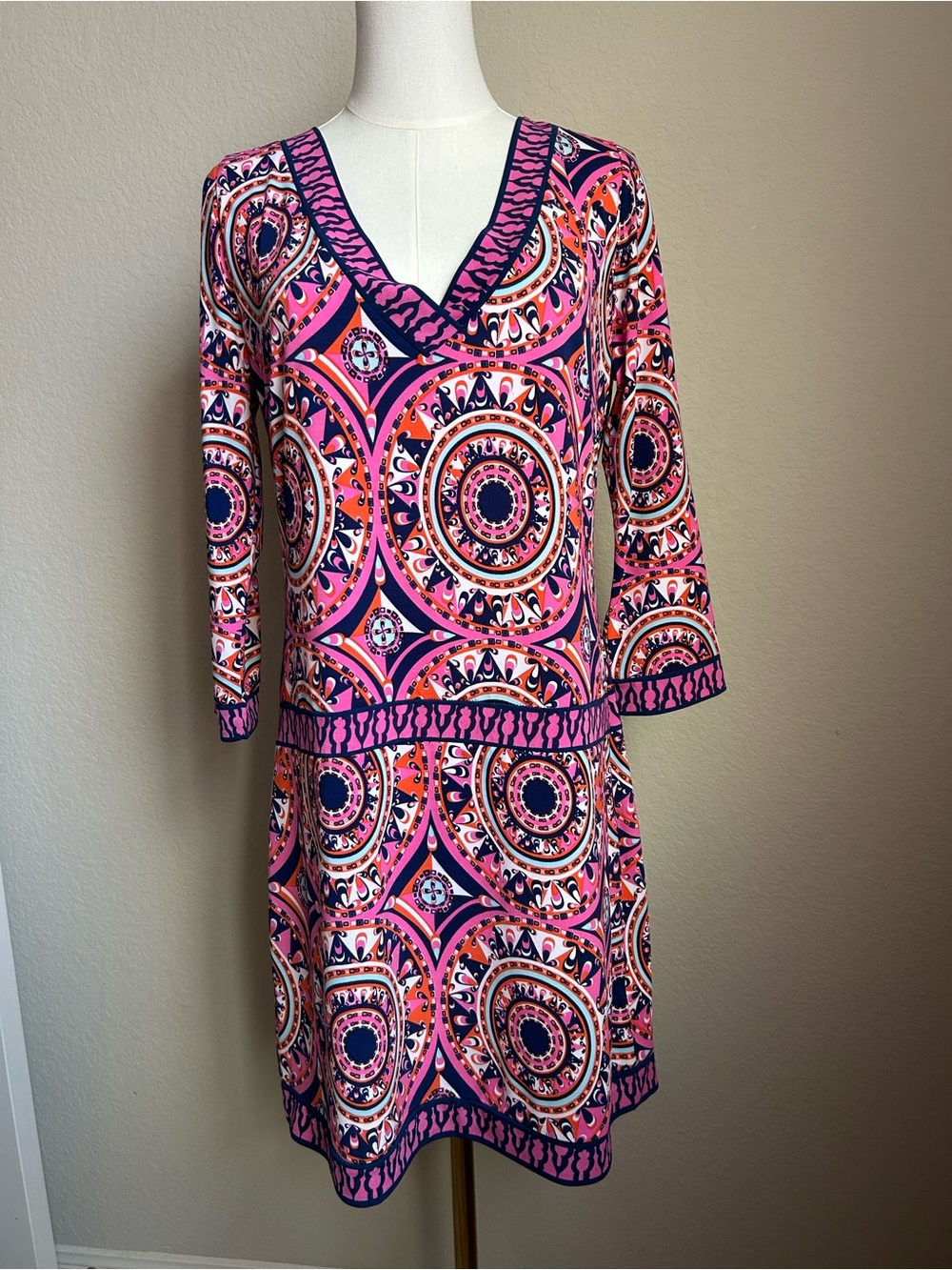 Macbeth Collection by Margaret Josephs Pink Navy Orange Medallion V-Neck Dress